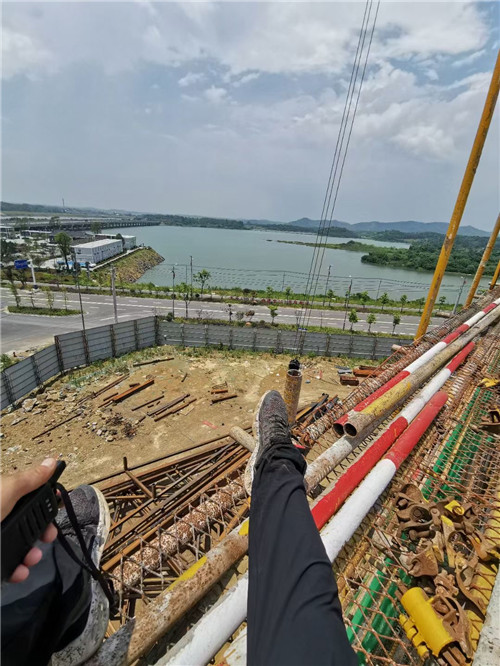 长武县作业中发生设备损坏或人员意外，责任怎么划分？