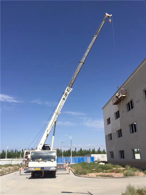 长武县“轻装强干”—— 吊车的 “轻量化臂架” 技术